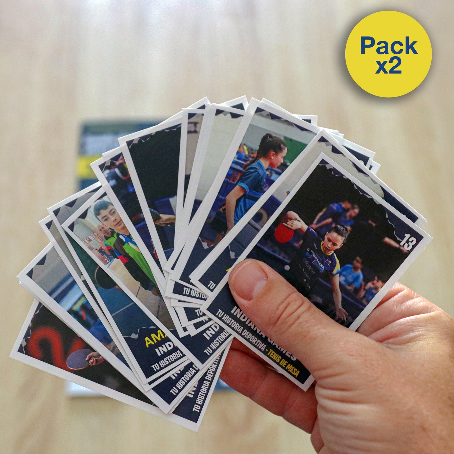 2 sobres de 18 cromos para su historia
