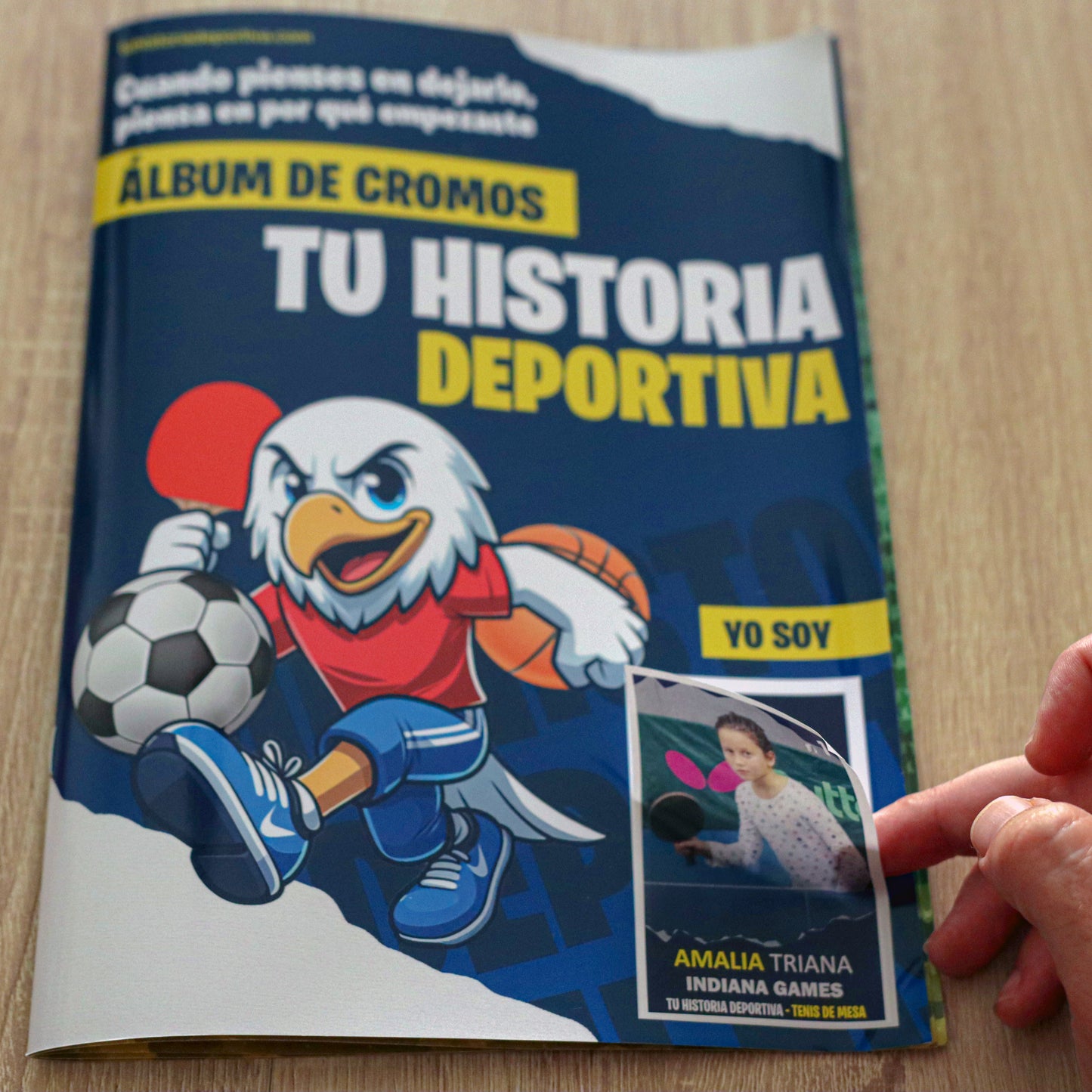 2 sobres de 18 cromos para su historia