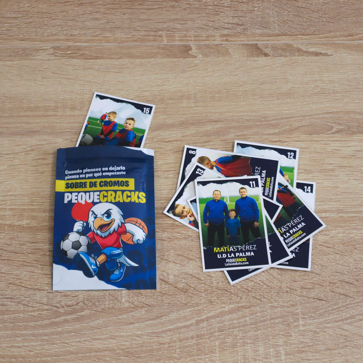 Sobre de 18 cromos para su historia